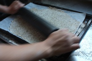 Min kavel är helt suverän, av märket Good Grip. Ingenting fastnar på den.