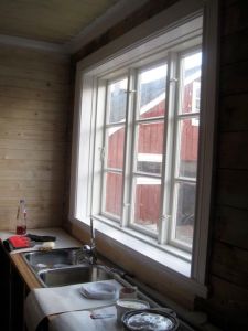 Det nya fönstret är helt fantastiskt. Gör hela rummet.